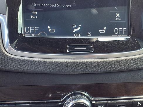 Used 2019 Volvo XC90 T6 Momentum w/ Advanced Package image 23