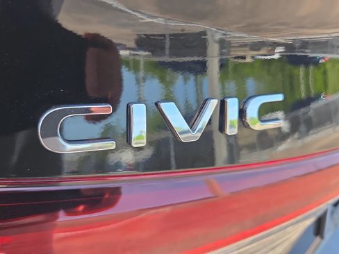 Certified 2025 Honda Civic Sport image 31