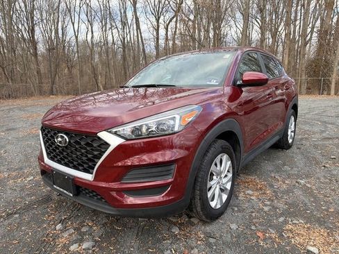 Used 2019 Hyundai Tucson SE image 1