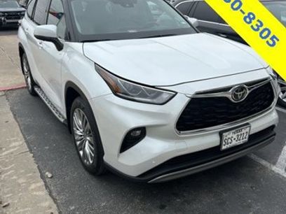 Used 2022 Toyota Highlander Platinum
