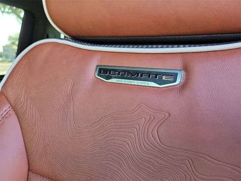 Used 2025 GMC Sierra 3500 Denali Ultimate image 38