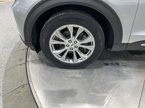 Certified 2023 Ford Explorer Limited w/ Equipment Group 301A image 39