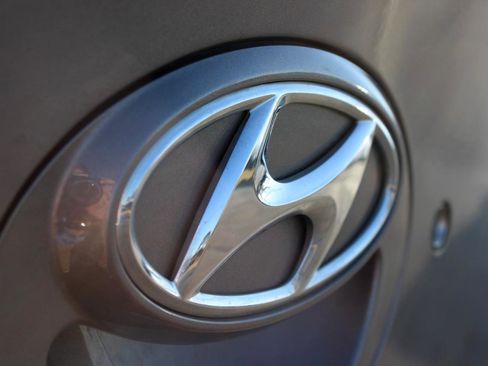 Used 2017 Hyundai Accent SE image 7