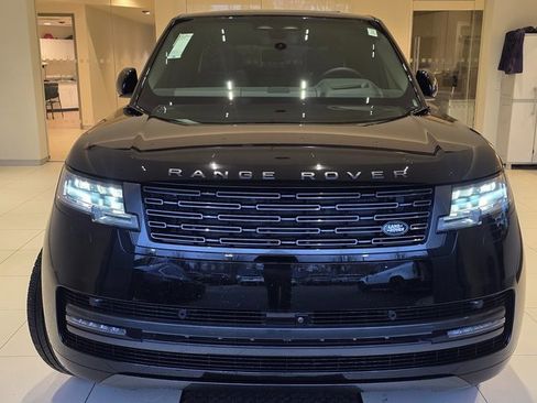 New 2025 Land Rover Range Rover Long Wheelbase SE image 2