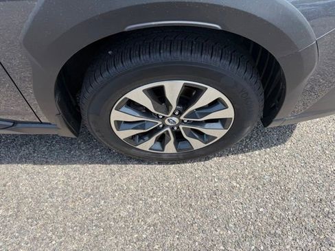 Used 2023 Subaru Outback Limited AWD/4WD image 19