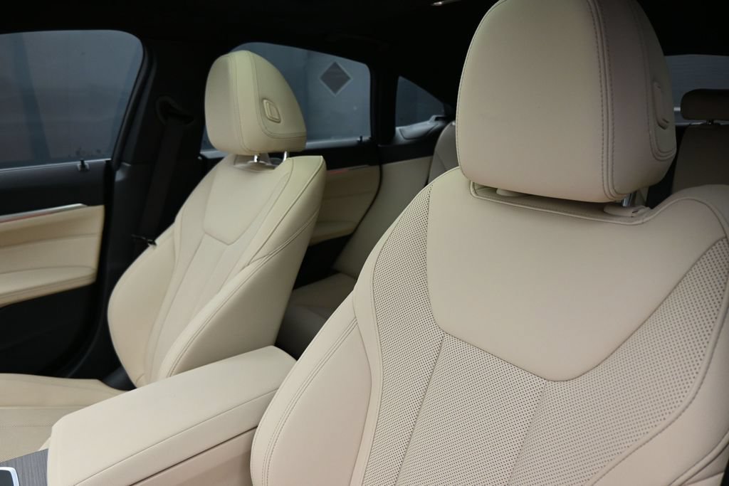 Used 2025 BMW i4 eDrive40 w/ Premium Package RWD image 12