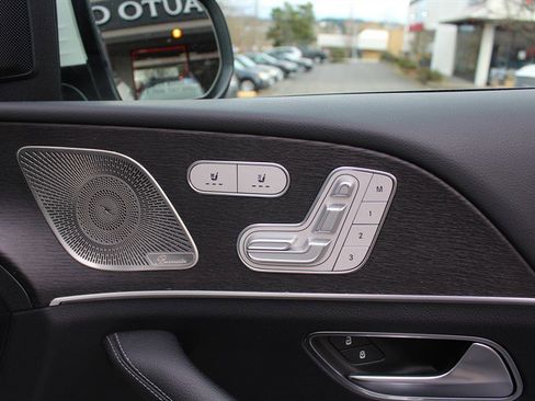 Used 2022 Mercedes-Benz GLS 450 4MATIC image 44