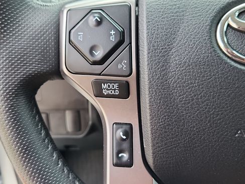 Used 2023 Toyota Tacoma SR5 w/ Technology Package AWD/4WD image 20