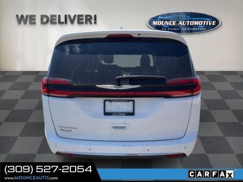Used 2022 Chrysler Pacifica Touring-L FWD image 5