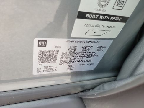 Used 2023 GMC Acadia SLE image 29