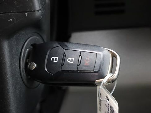 Used 2016 Ford F150 XLT AWD/4WD image 34