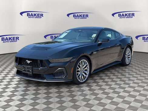 Used 2025 Ford Mustang GT Premium RWD image 4