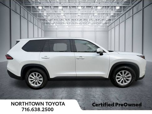 Used 2025 Toyota Grand Highlander AWD image 7