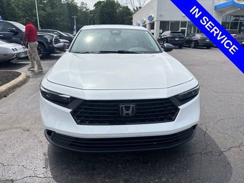 Used 2025 Honda Accord SE image 2