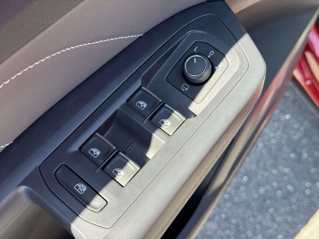 Used 2021 Volkswagen Atlas Cross Sport SEL Premium R-Line AWD/4WD image 15