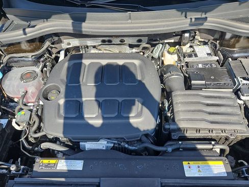 Certified 2026 Volkswagen Tiguan SE R-Line AWD/4WD image 35