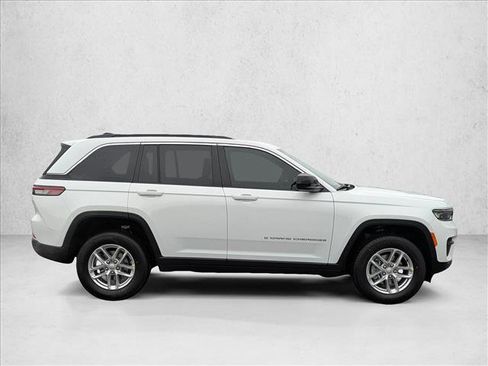 New 2025 Jeep Grand Cherokee Laredo X image 4