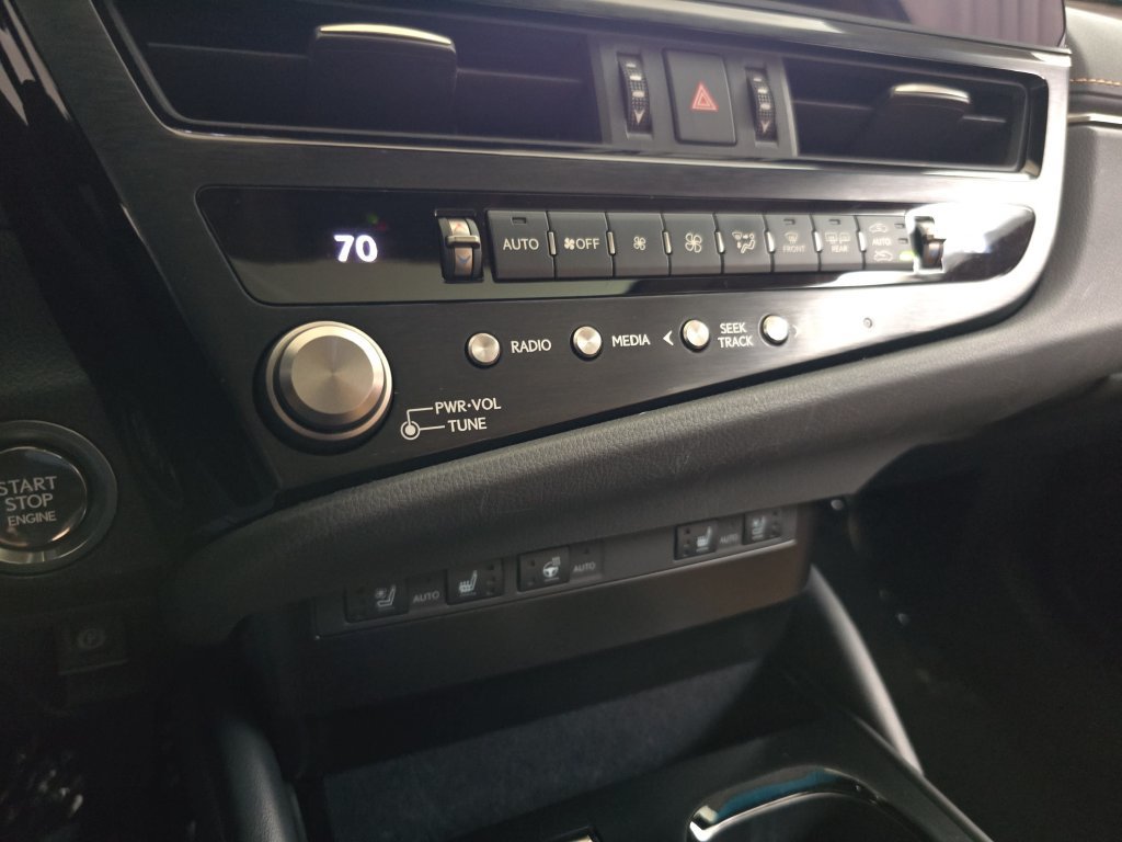 Certified 2023 Lexus ES 250 w/ Premium Package AWD/4WD image 25