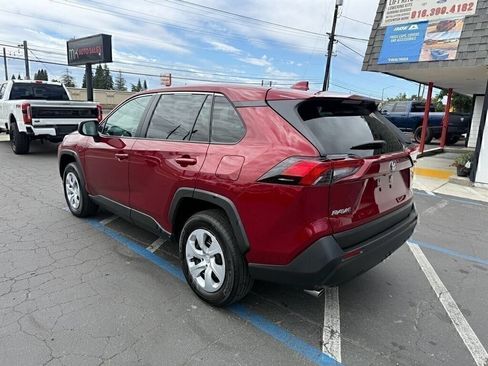 Used 2025 Toyota RAV4 LE AWD/4WD image 7