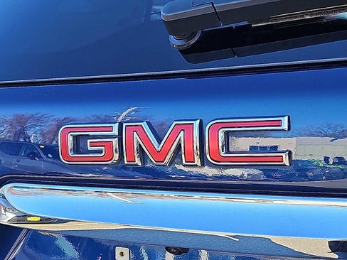 Used 2022 GMC Terrain SLE w/ Driver Convenience Package image 32