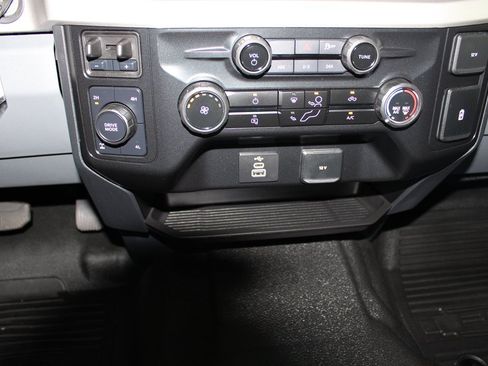 Used 2026 Ford F350 XL w/ Snow Plow/Camper Package AWD/4WD image 32