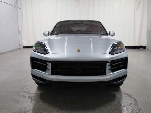New 2026 Porsche Cayenne Coupe AWD/4WD image 14