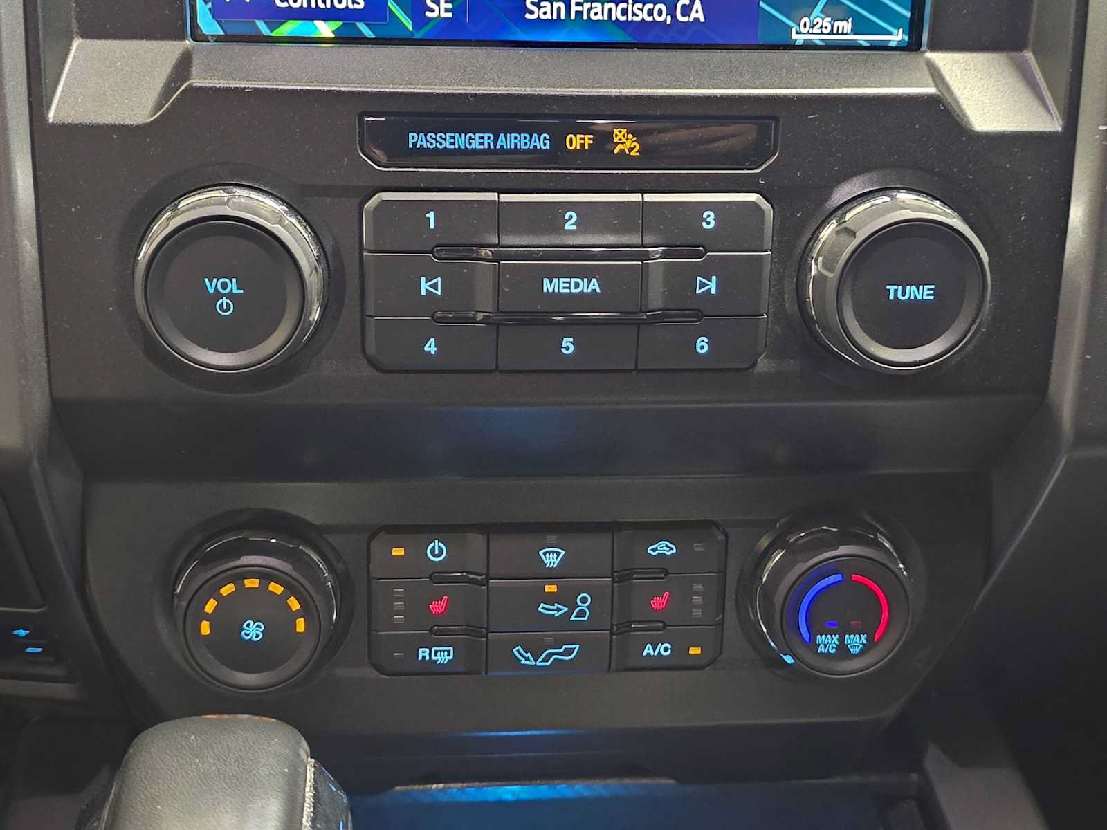 Used 2019 Ford F150 XLT w/ Equipment Group 302A Luxury AWD/4WD image 26