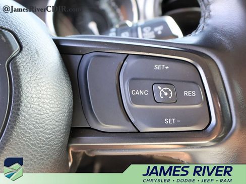 Used 2023 Jeep Wrangler Unlimited w/ Cold Weather Group AWD/4WD image 27