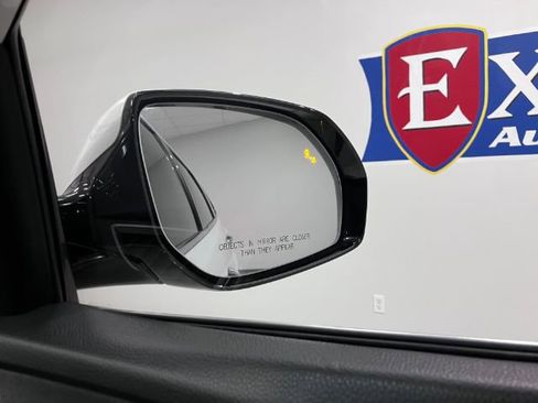 Used 2017 Hyundai Santa Fe Limited image 23