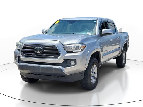 Used 2018 Toyota Tacoma SR5 RWD image 3