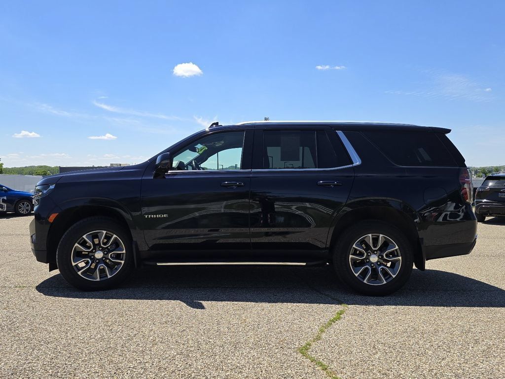 Used 2023 Chevrolet Tahoe LT w/ Luxury Package AWD/4WD image 18
