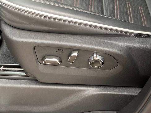 Used 2025 GMC Sierra 1500 AT4X image 37