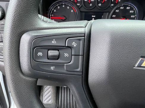 Used 2025 Chevrolet Silverado 2500 Custom w/ Custom Value Package image 34