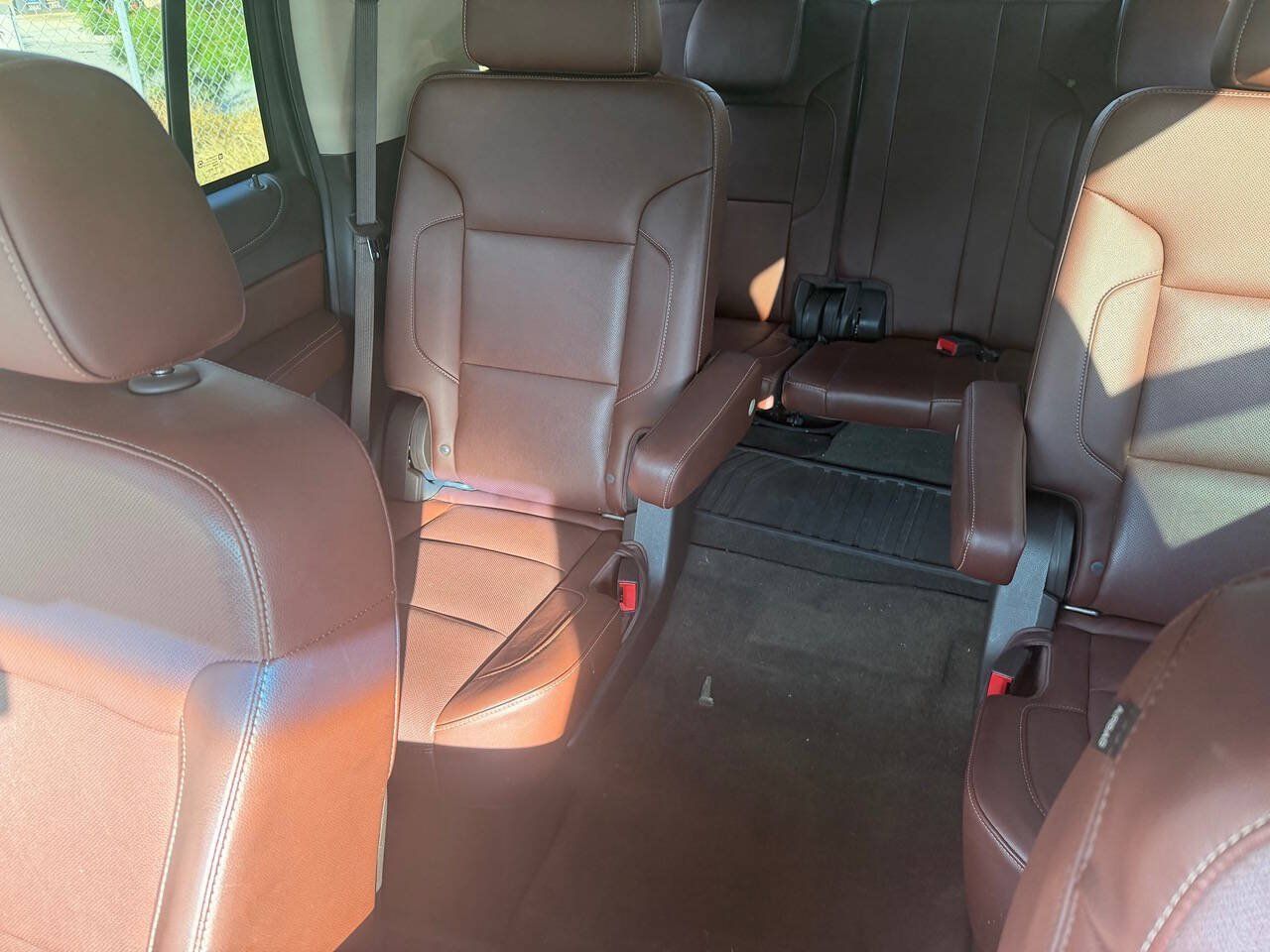Used 2015 Chevrolet Tahoe LTZ RWD image 16