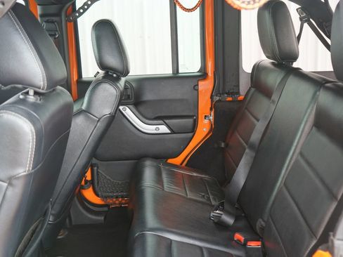 Used 2012 Jeep Wrangler Unlimited Sahara w/ Dual Top Group AWD/4WD image 27