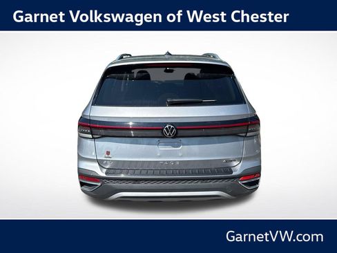 Used 2025 Volkswagen Taos SEL AWD/4WD image 4