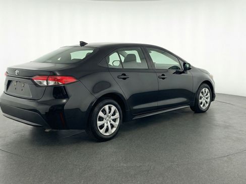 Used 2025 Toyota Corolla LE FWD image 9