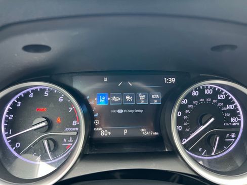 Used 2021 Toyota Camry XLE FWD image 30