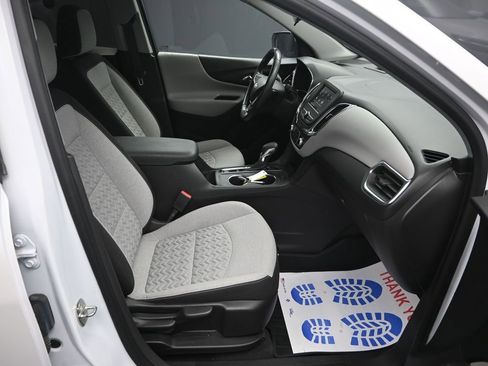 Used 2022 Chevrolet Equinox LT image 36