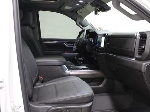 Used 2024 Chevrolet Silverado 1500 LTZ w/ LTZ Premium Package AWD/4WD image 27