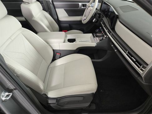 Used 2024 Hyundai Santa Fe SEL image 20