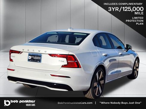 Used 2025 Volvo S60 T8 Plus image 24