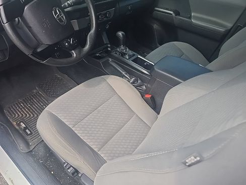 Used 2021 Toyota Tacoma SR RWD image 12