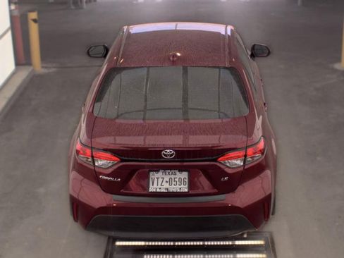 Used 2024 Toyota Corolla LE FWD image 5