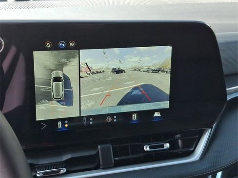 Used 2025 Chevrolet Equinox LT w/ Convenience Package II image 18