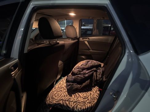 Used 2013 MAZDA MAZDA3 i Touring w/ Preferred Equipment Pkg image 26