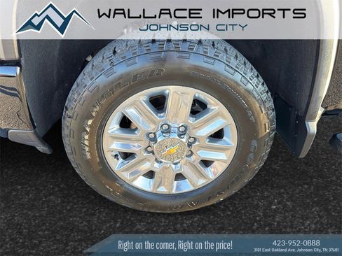 Used 2025 Chevrolet Silverado 2500 High Country w/ Technology Package image 9