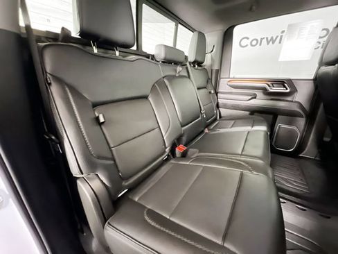 Used 2025 GMC Sierra 3500 Denali AWD/4WD image 16