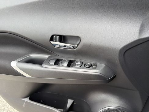 Used 2022 Nissan Kicks SV FWD image 19