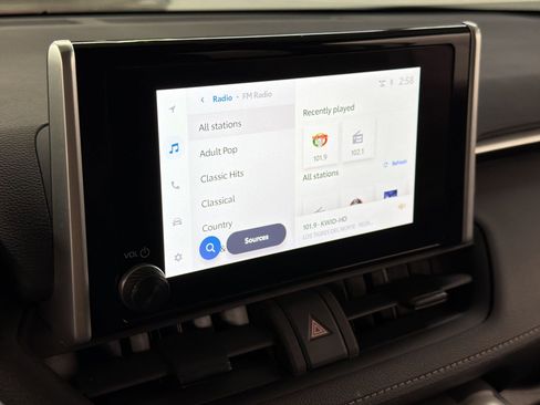 Used 2025 Toyota RAV4 XLE w/ Convenience Package image 24